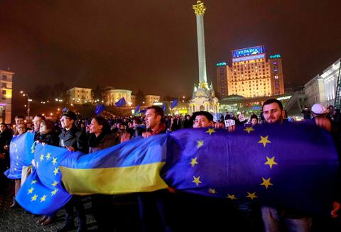 «Σνομπάρει» την ΕΕ και στρέφεται στην Μόσχα, η Ουκρανία